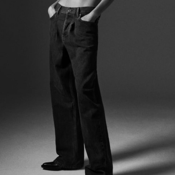 ZARA Pleated Boyfriend Relaxed Jeans BNWT - Picture 1 of 7